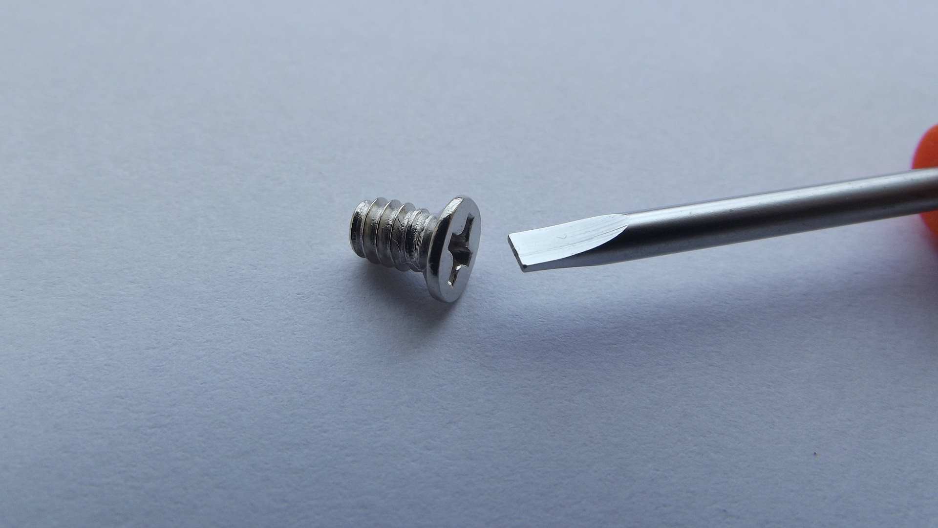 Apple alkoi asentaa tätä ruuvia ensimmäiseen iPodiin. 24 vuotta myöhemmin se on edelleen ratkaisevan tärkeä osa yrityksen globaalia strategiaa.